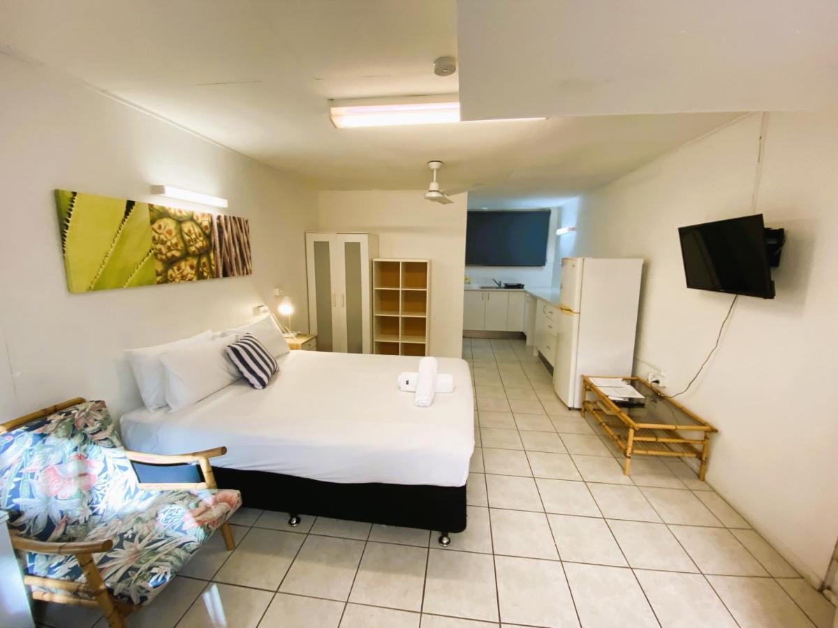 Camden Motor Inn Mermaid Beach Exterior photo
