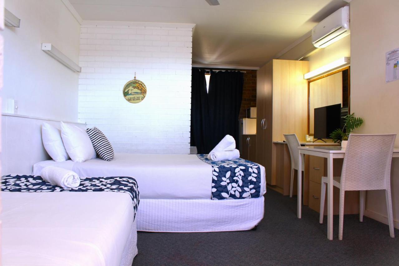 Camden Motor Inn Mermaid Beach Exterior photo