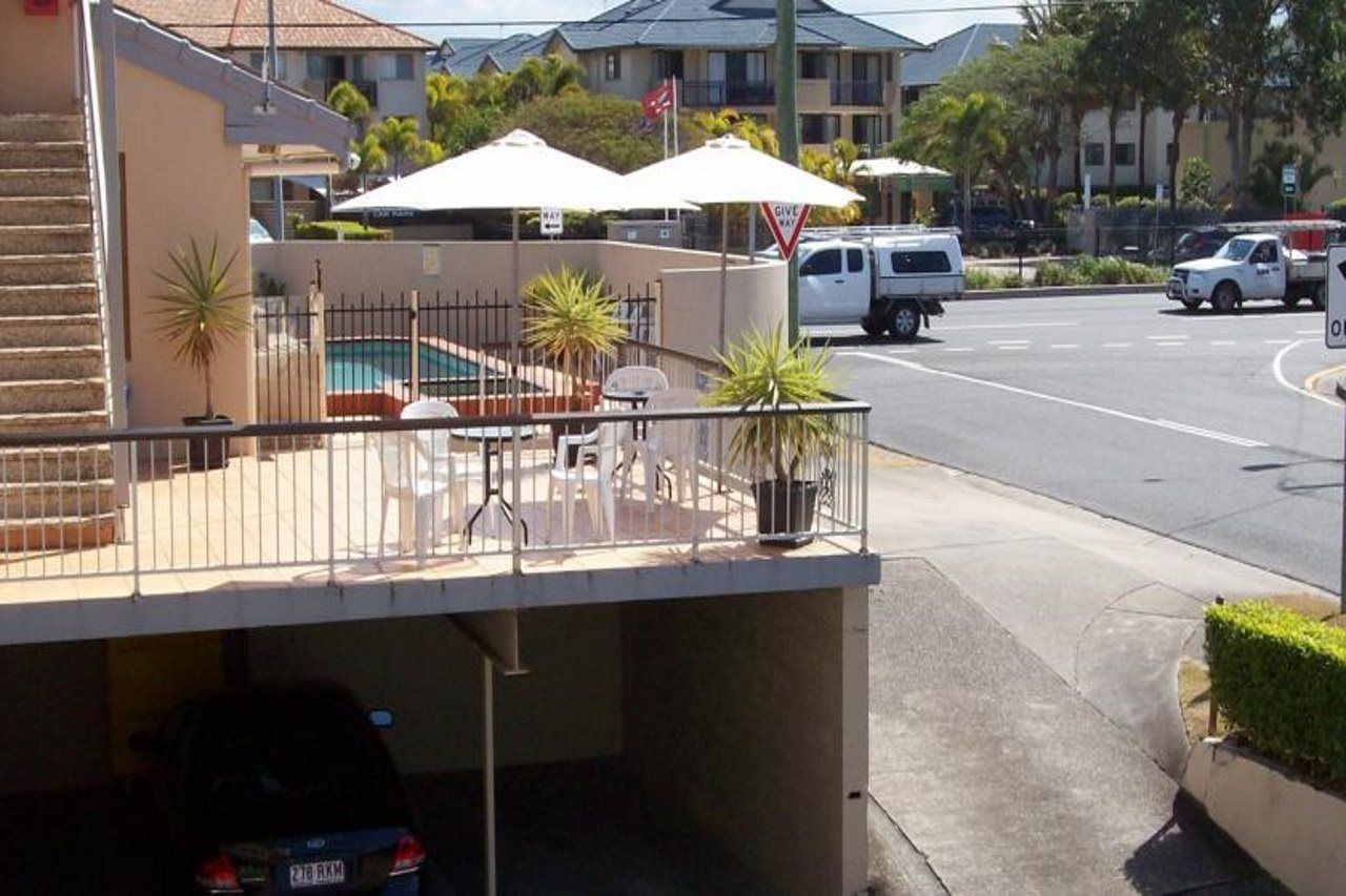 Camden Motor Inn Mermaid Beach Exterior photo